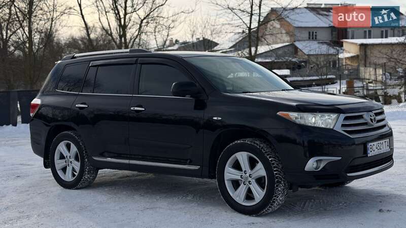Внедорожник / Кроссовер Toyota Highlander 2011 в Зборове