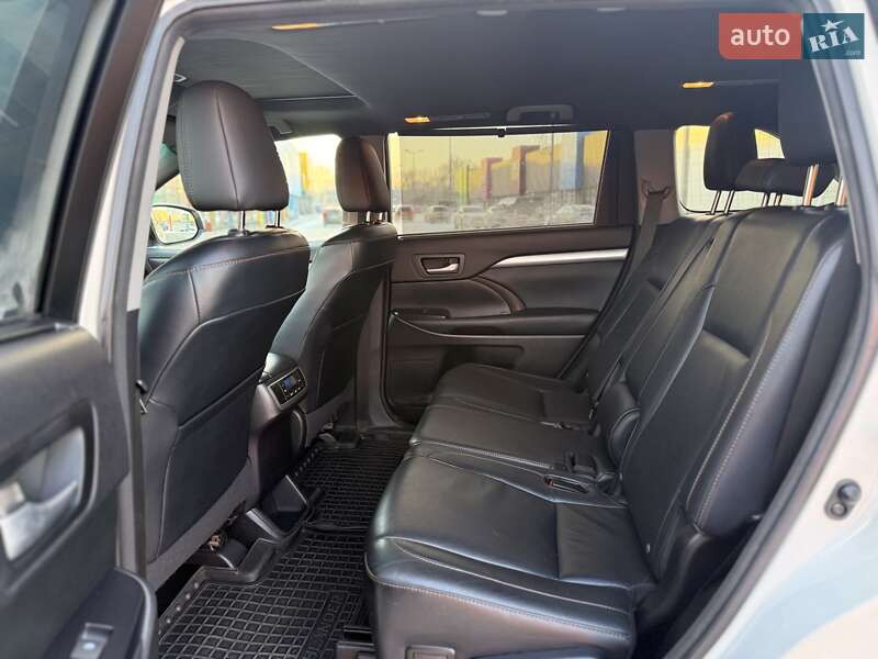 Внедорожник / Кроссовер Toyota Highlander 2014 в Киеве