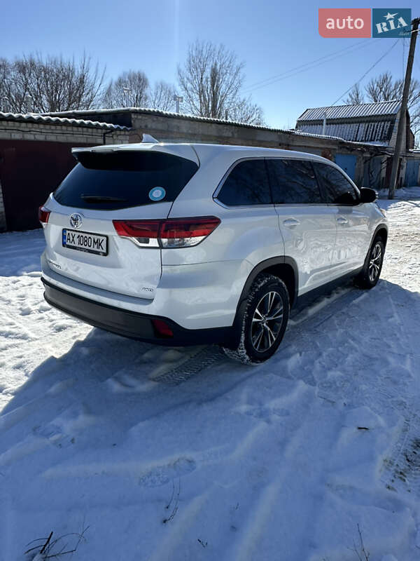 Внедорожник / Кроссовер Toyota Highlander 2019 в Харькове фото 10 Внедорожник / Кроссовер Toyota Highlander 2019 в Харькове