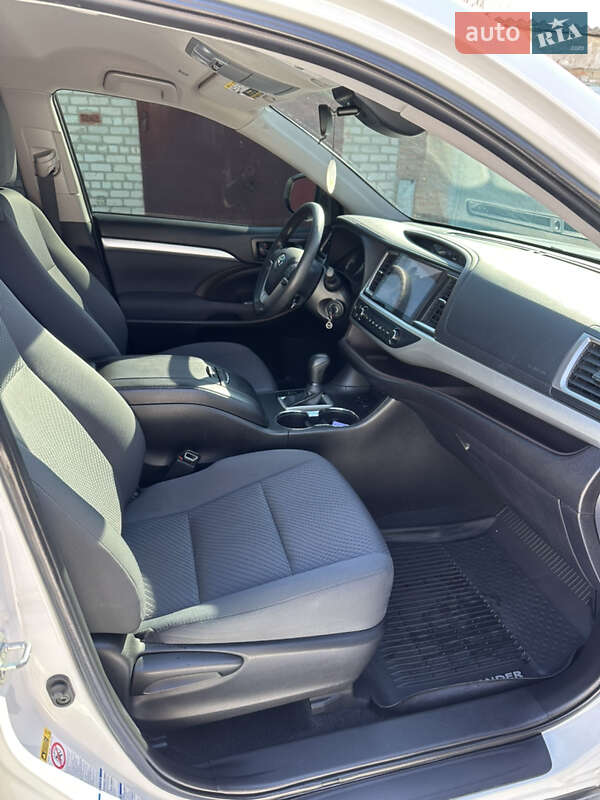 Внедорожник / Кроссовер Toyota Highlander 2019 в Харькове фото 15 Внедорожник / Кроссовер Toyota Highlander 2019 в Харькове