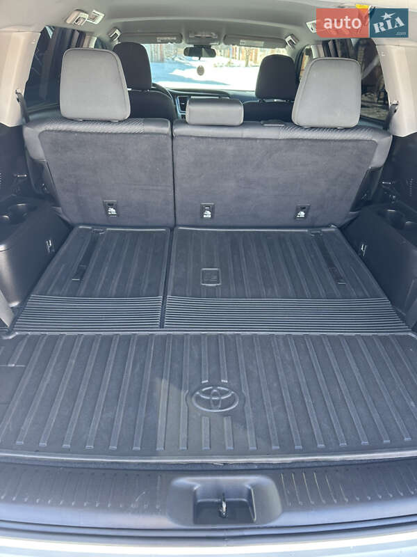 Внедорожник / Кроссовер Toyota Highlander 2019 в Харькове фото 19 Внедорожник / Кроссовер Toyota Highlander 2019 в Харькове