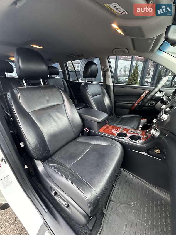 Внедорожник / Кроссовер Toyota Highlander 2012 в Белогородке фото 18 Внедорожник / Кроссовер Toyota Highlander 2012 в Белогородке