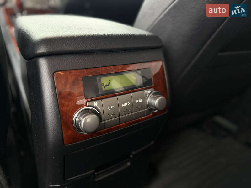 Внедорожник / Кроссовер Toyota Highlander 2011 в Ровно