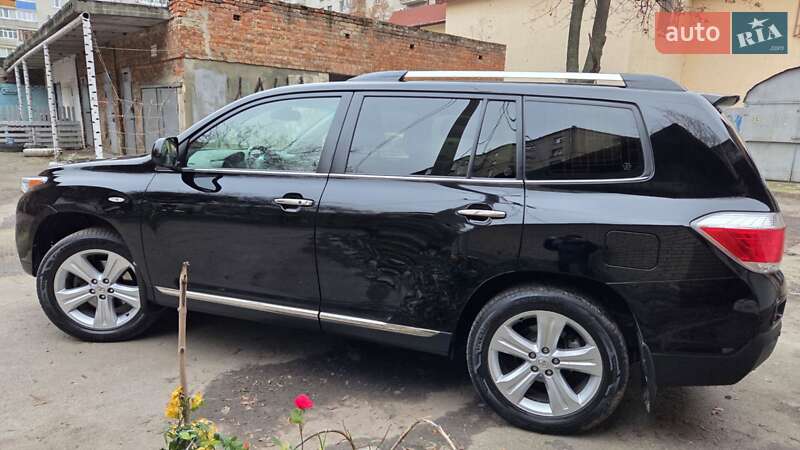 Внедорожник / Кроссовер Toyota Highlander 2013 в Харькове