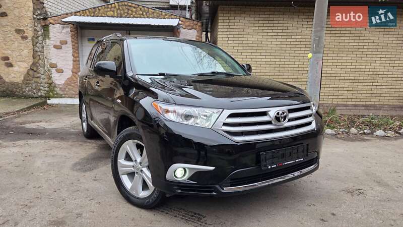 Внедорожник / Кроссовер Toyota Highlander 2013 в Харькове