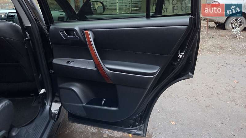 Внедорожник / Кроссовер Toyota Highlander 2013 в Харькове