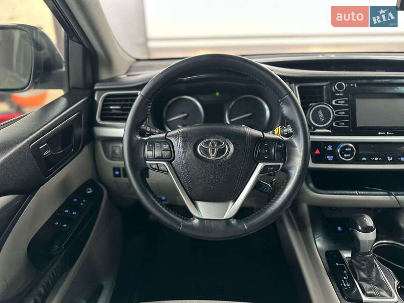 Внедорожник / Кроссовер Toyota Highlander 2014 в Луцке фото 34 Внедорожник / Кроссовер Toyota Highlander 2014 в Луцке