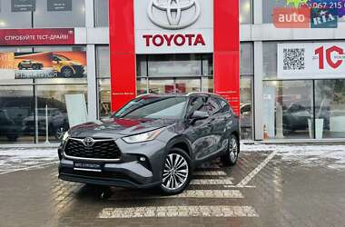 Внедорожник / Кроссовер Toyota Highlander 2021 в Тернополе