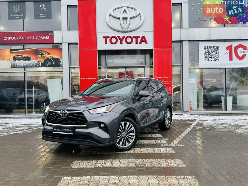 Toyota Highlander 2021