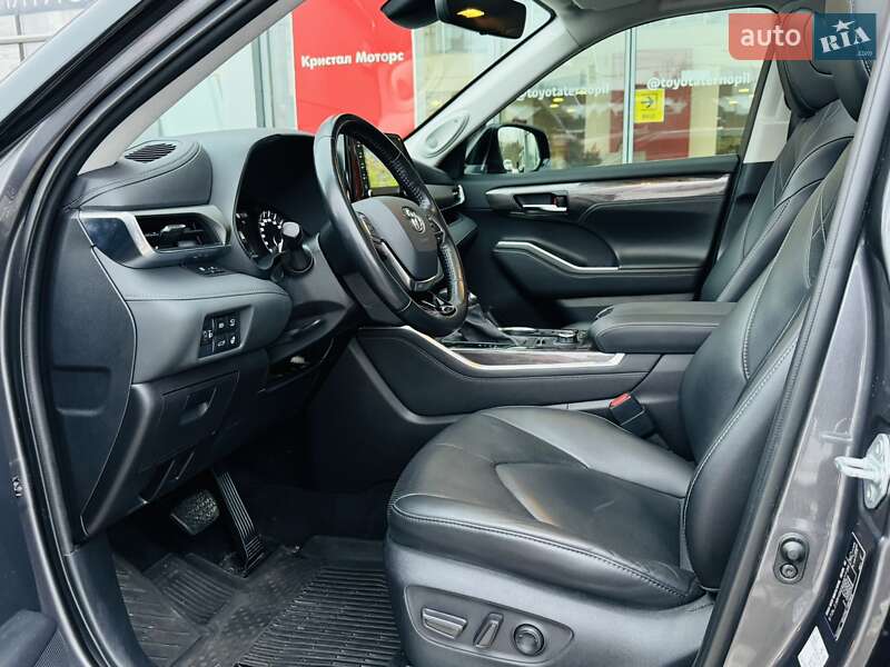 Позашляховик / Кросовер Toyota Highlander 2021 в Тернополі