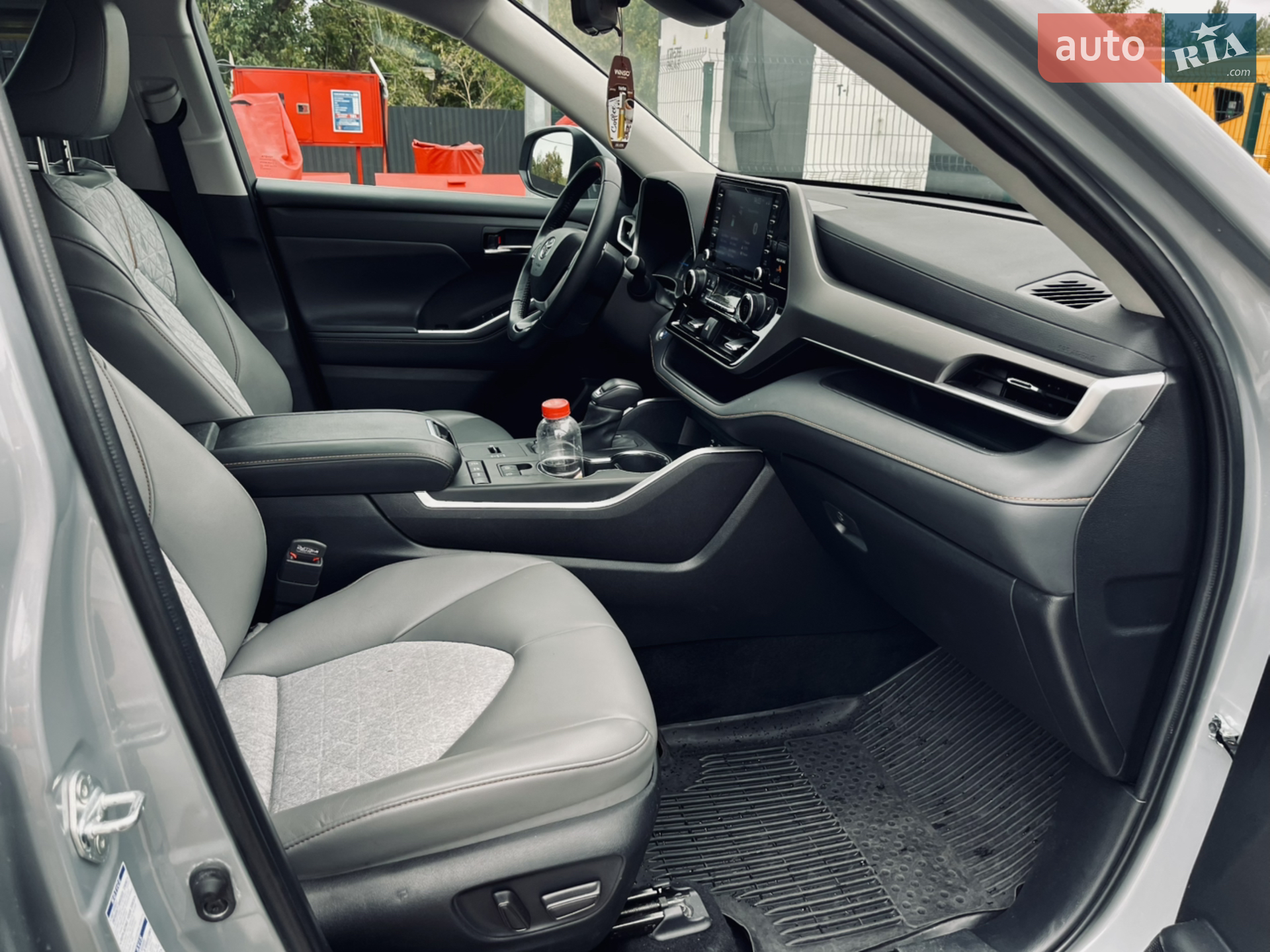 2022 Toyota Highlander - мініатюра 17