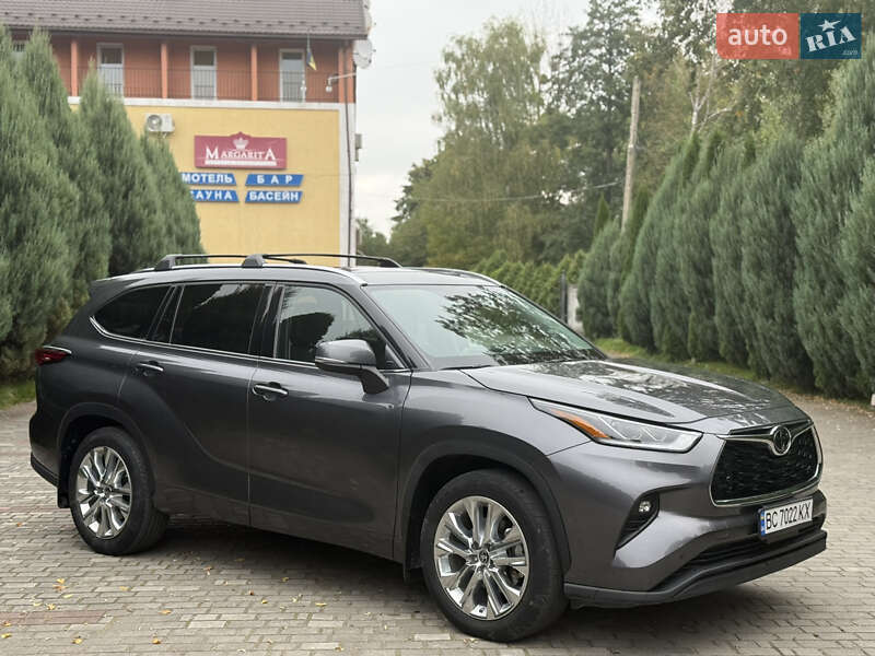 Внедорожник / Кроссовер Toyota Highlander 2021 в Самборе