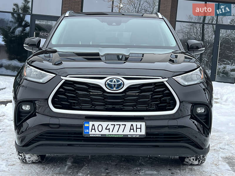 Внедорожник / Кроссовер Toyota Highlander 2020 в Ужгороде