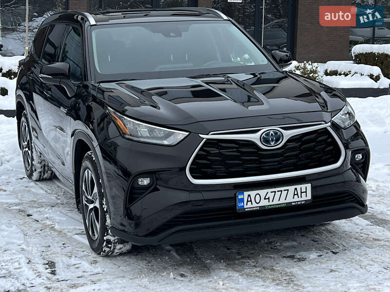 Внедорожник / Кроссовер Toyota Highlander 2020 в Ужгороде