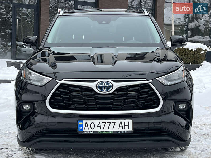 Внедорожник / Кроссовер Toyota Highlander 2020 в Ужгороде