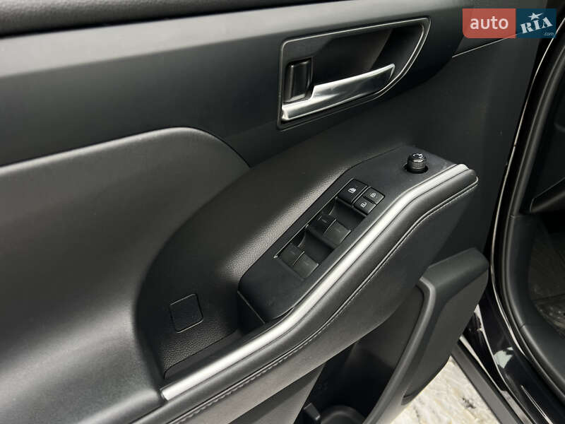 Внедорожник / Кроссовер Toyota Highlander 2020 в Ужгороде