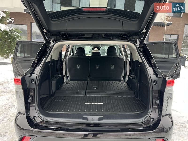 Внедорожник / Кроссовер Toyota Highlander 2020 в Ужгороде