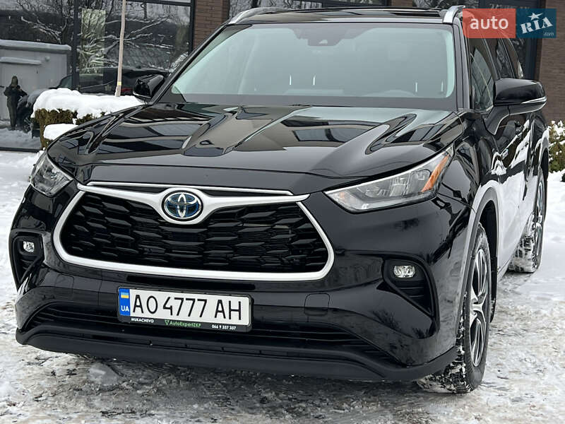 Внедорожник / Кроссовер Toyota Highlander 2020 в Ужгороде