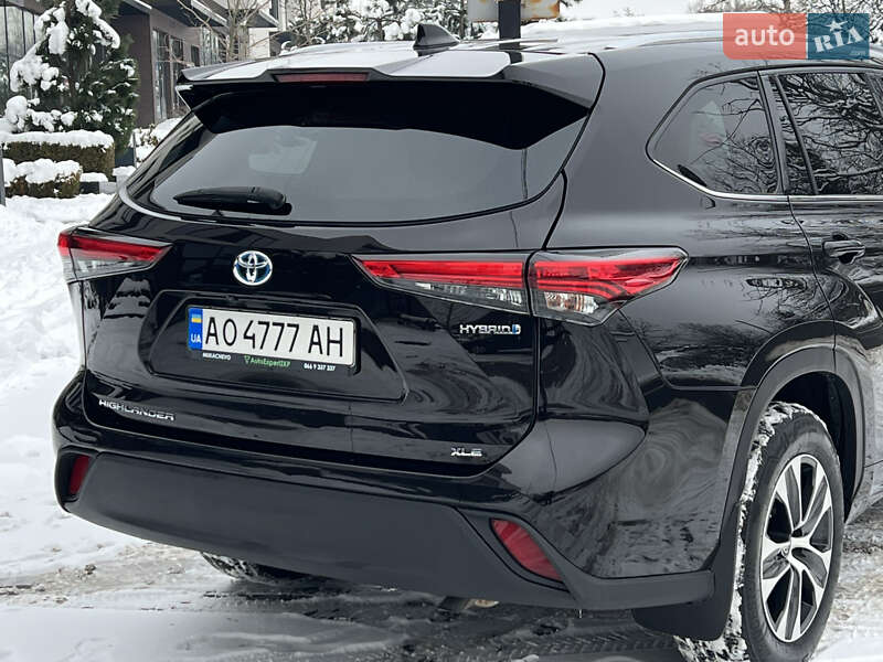 Внедорожник / Кроссовер Toyota Highlander 2020 в Ужгороде