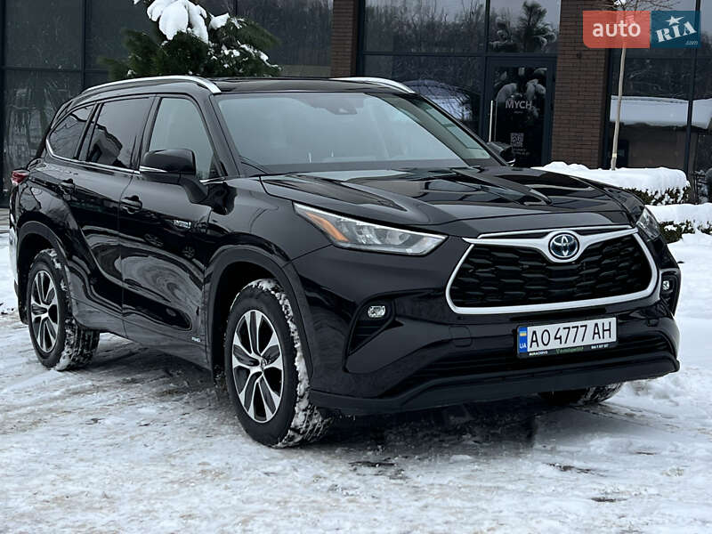 Внедорожник / Кроссовер Toyota Highlander 2020 в Ужгороде