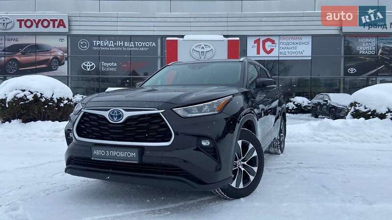 Toyota Highlander 2021