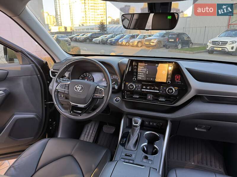 Внедорожник / Кроссовер Toyota Highlander 2020 в Тернополе