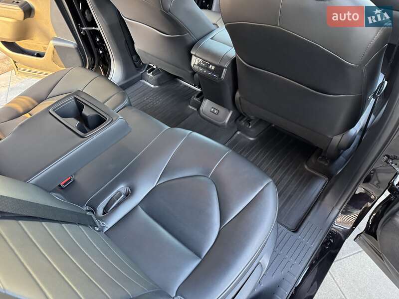 Внедорожник / Кроссовер Toyota Highlander 2020 в Тернополе