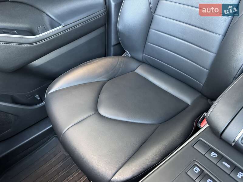 Внедорожник / Кроссовер Toyota Highlander 2020 в Тернополе