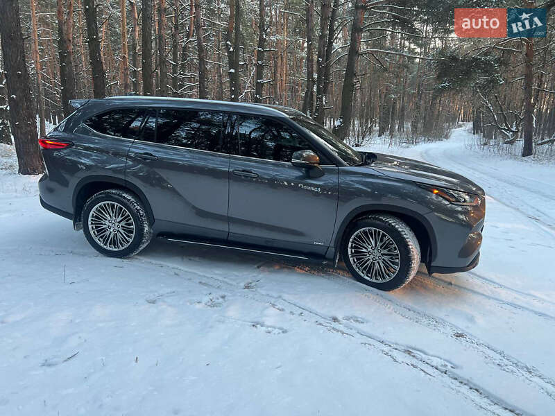 Toyota Highlander 2021