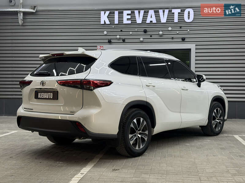 Внедорожник / Кроссовер Toyota Highlander 2020 в Киеве