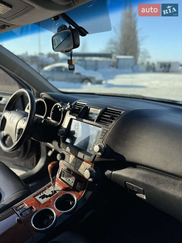 Внедорожник / Кроссовер Toyota Highlander 2013 в Тернополе