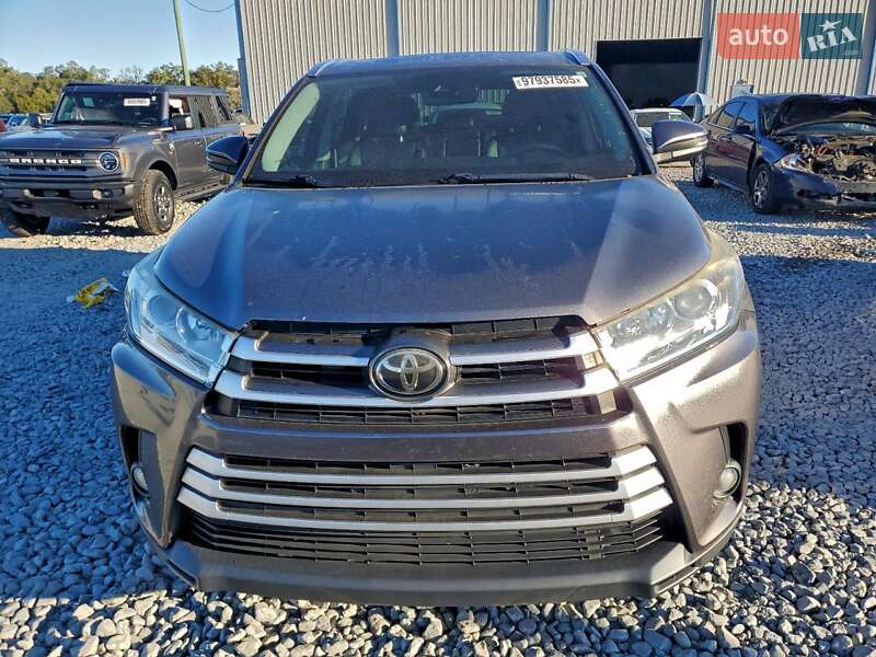 Внедорожник / Кроссовер Toyota Highlander 2017 в Виннице