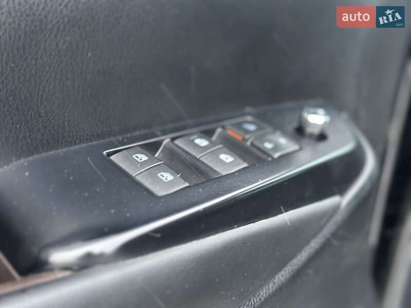 Внедорожник / Кроссовер Toyota Highlander 2016 в Житомире