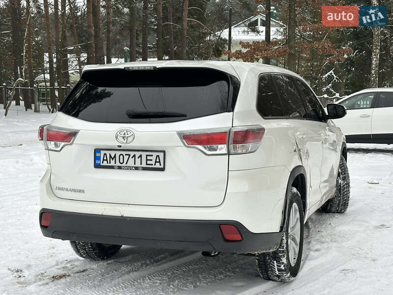 Внедорожник / Кроссовер Toyota Highlander 2016 в Житомире