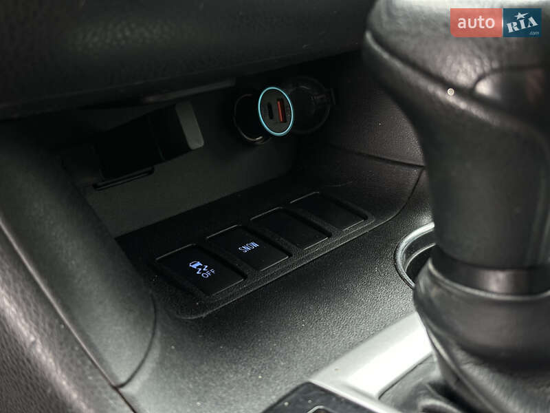 Внедорожник / Кроссовер Toyota Highlander 2016 в Житомире