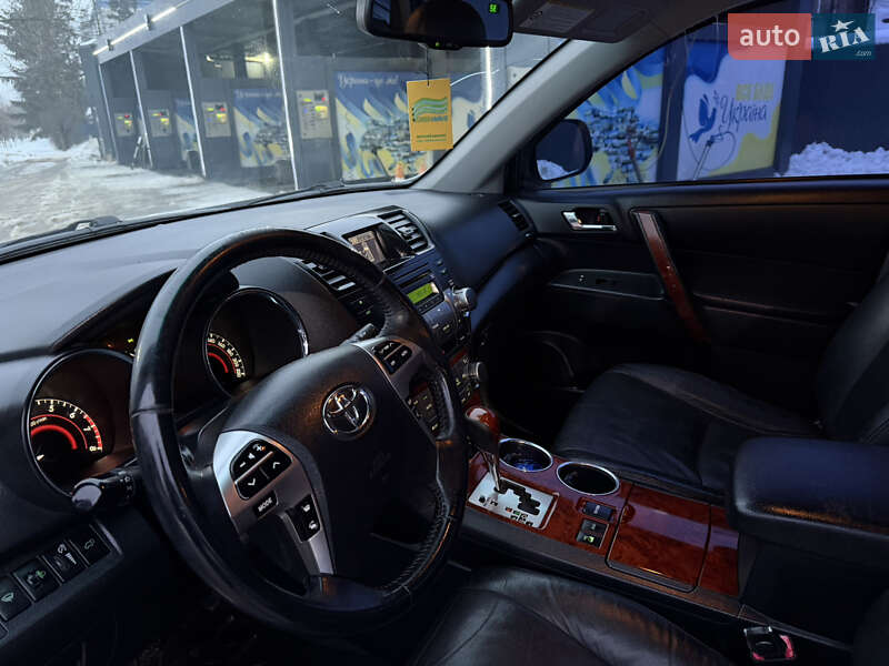 Внедорожник / Кроссовер Toyota Highlander 2011 в Тернополе фото 29 Внедорожник / Кроссовер Toyota Highlander 2011 в Тернополе
