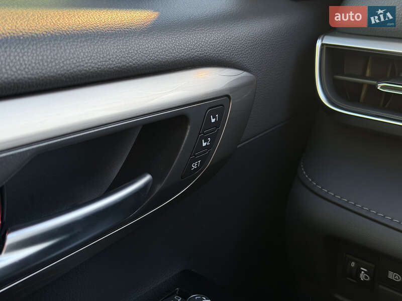 Внедорожник / Кроссовер Toyota Highlander 2024 в Киеве