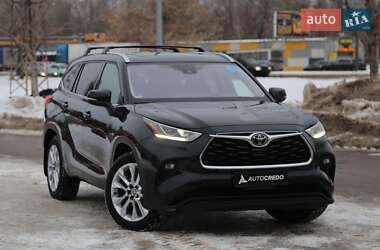 Внедорожник / Кроссовер Toyota Highlander 2021 в Киеве