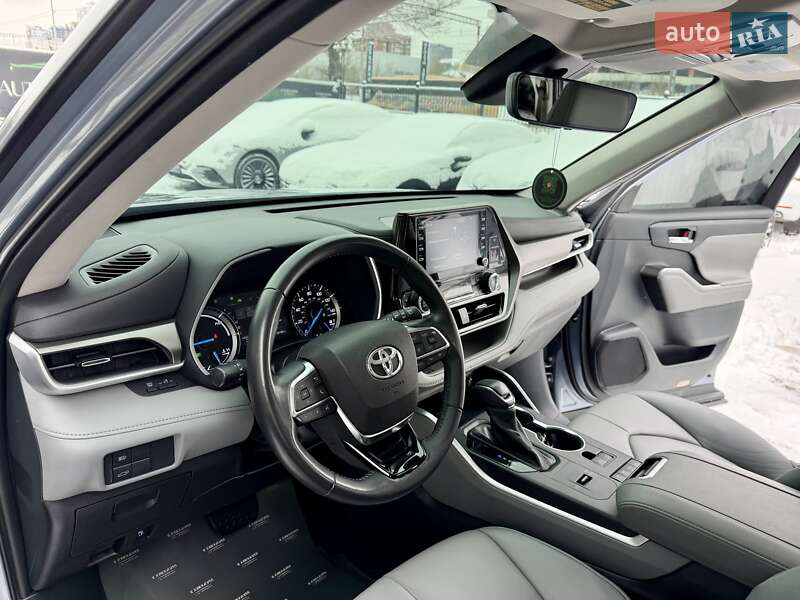 Позашляховик / Кросовер Toyota Highlander 2021 в Києві фото 37 Позашляховик / Кросовер Toyota Highlander 2021 в Києві