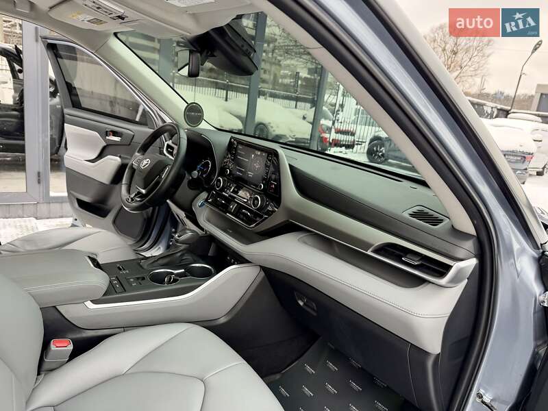 Позашляховик / Кросовер Toyota Highlander 2021 в Києві фото 46 Позашляховик / Кросовер Toyota Highlander 2021 в Києві