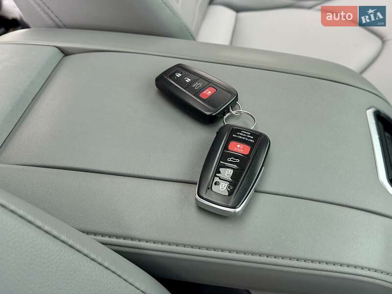 Позашляховик / Кросовер Toyota Highlander 2021 в Києві фото 48 Позашляховик / Кросовер Toyota Highlander 2021 в Києві