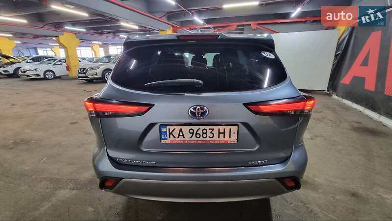 Позашляховик / Кросовер Toyota Highlander 2021 в Києві