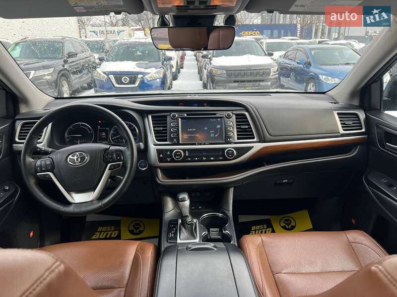 Внедорожник / Кроссовер Toyota Highlander 2018 в Ивано-Франковске фото 10 Внедорожник / Кроссовер Toyota Highlander 2018 в Ивано-Франковске