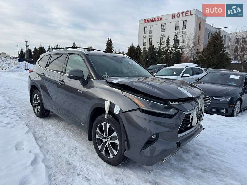 Позашляховик / Кросовер Toyota Highlander 2020 в Львові