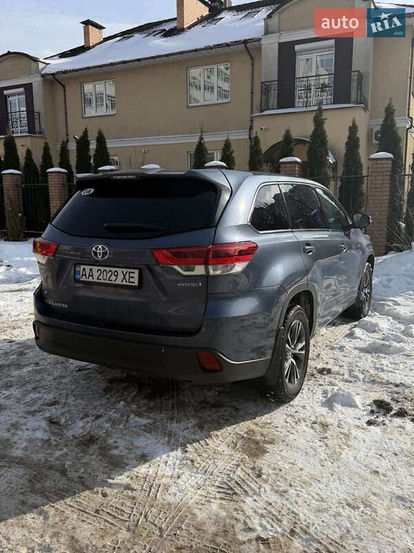 Позашляховик / Кросовер Toyota Highlander 2018 в Києві