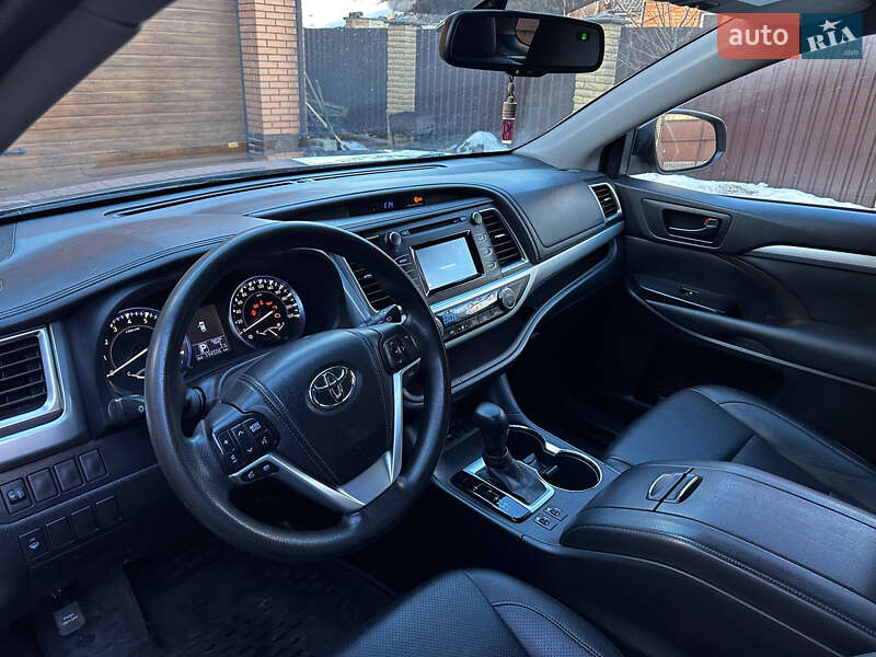 Внедорожник / Кроссовер Toyota Highlander 2014 в Виннице