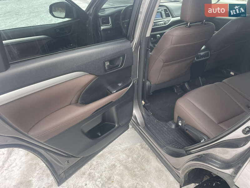 Внедорожник / Кроссовер Toyota Highlander 2014 в Броварах фото 11 Внедорожник / Кроссовер Toyota Highlander 2014 в Броварах