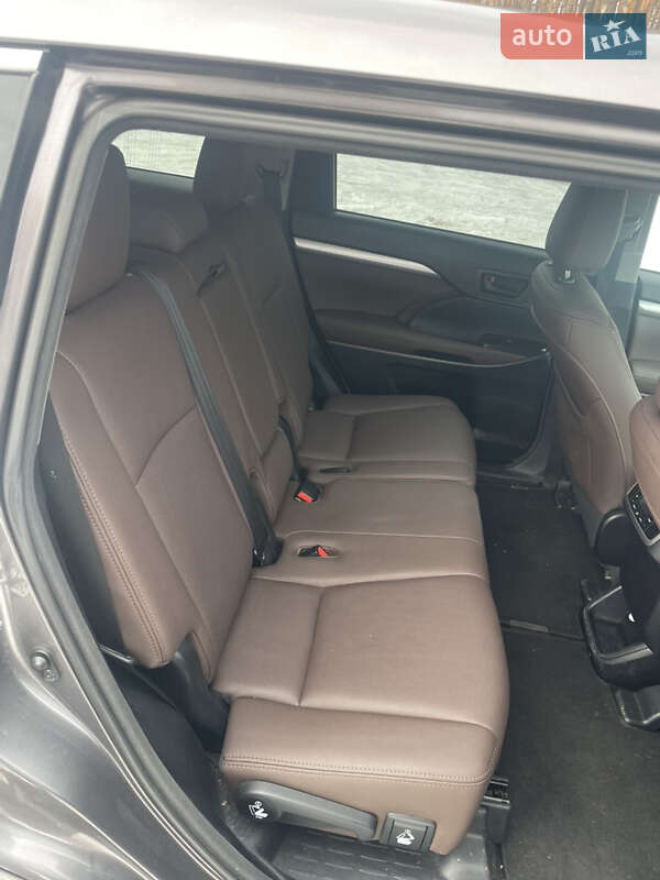 Внедорожник / Кроссовер Toyota Highlander 2014 в Броварах фото 16 Внедорожник / Кроссовер Toyota Highlander 2014 в Броварах
