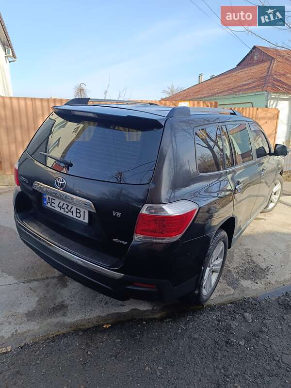 Позашляховик / Кросовер Toyota Highlander 2011 в Дніпрі