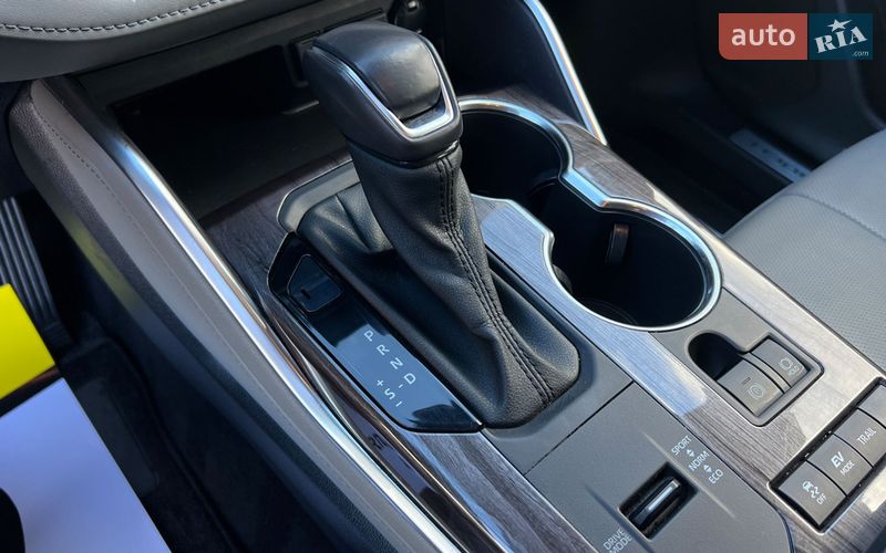 Внедорожник / Кроссовер Toyota Highlander 2020 в Львове